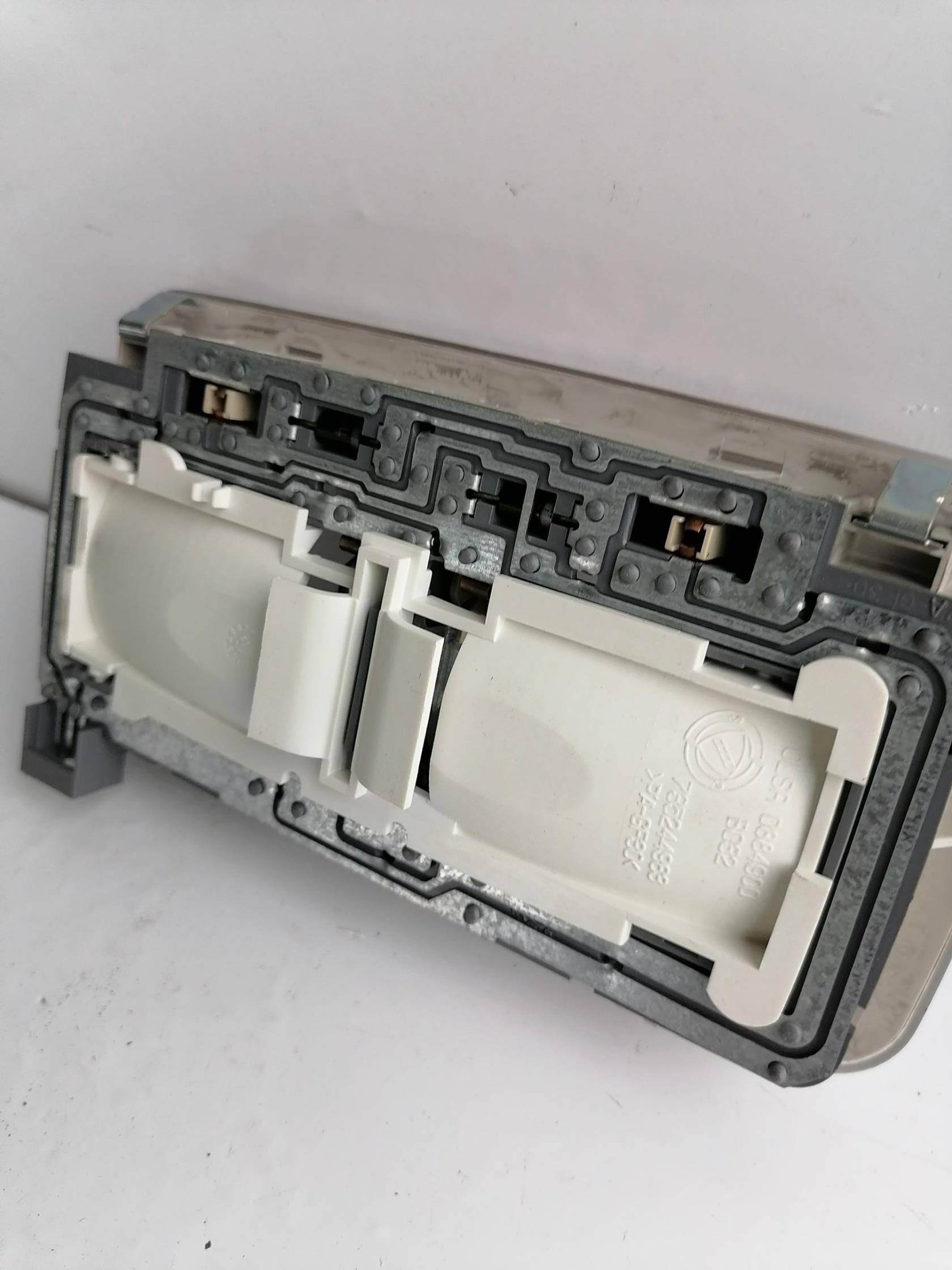 Luce cortesia ant. tetto